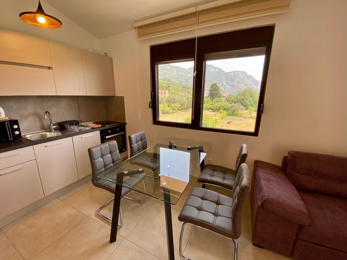 Villa Dolphin Apartments Petrovac Luaran gambar