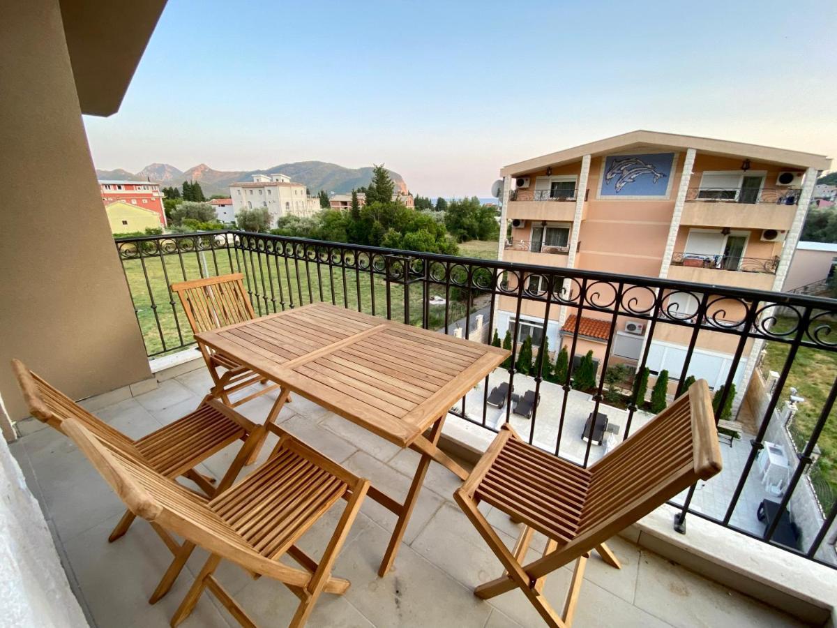 Villa Dolphin Apartments Petrovac Luaran gambar