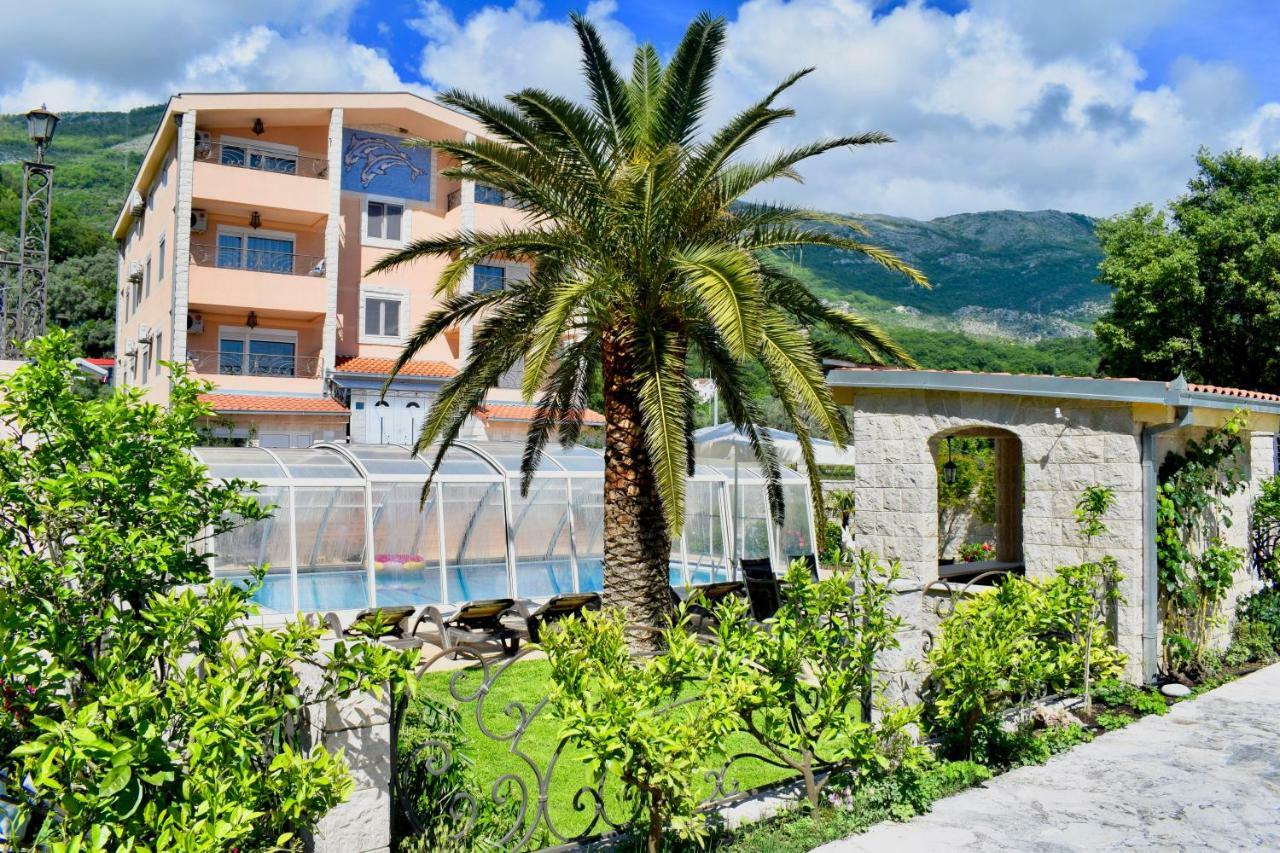 Villa Dolphin Apartments Petrovac Luaran gambar