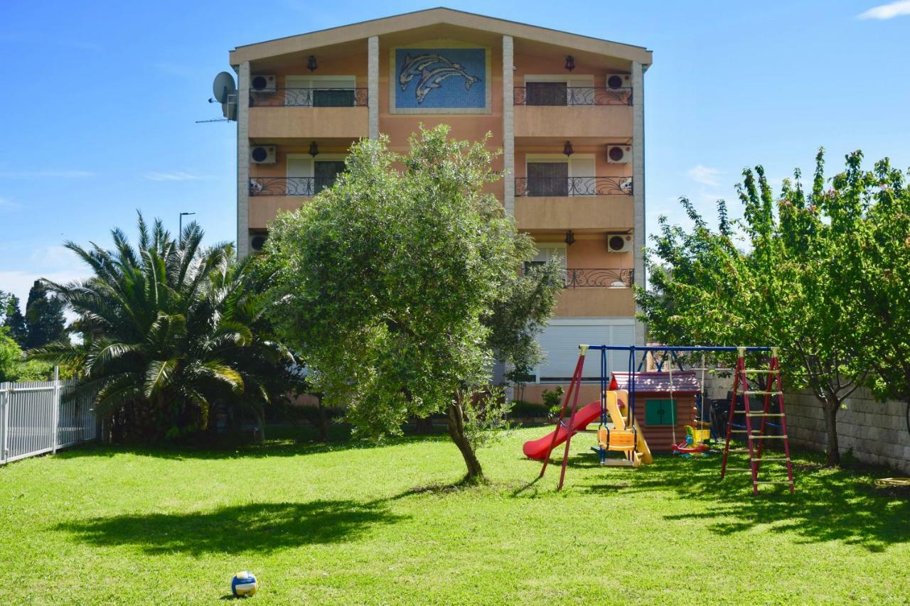 Villa Dolphin Apartments Petrovac Luaran gambar