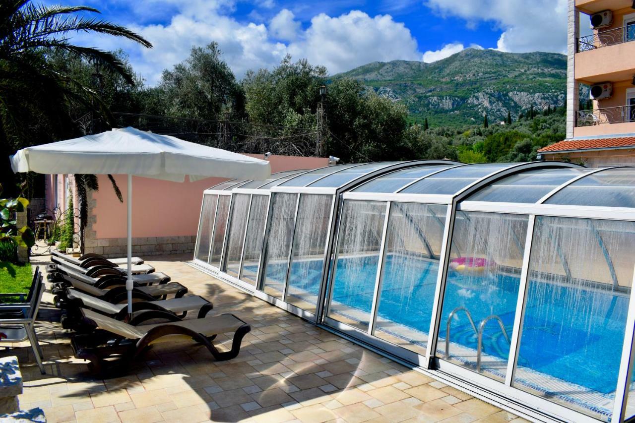Villa Dolphin Apartments Petrovac Luaran gambar